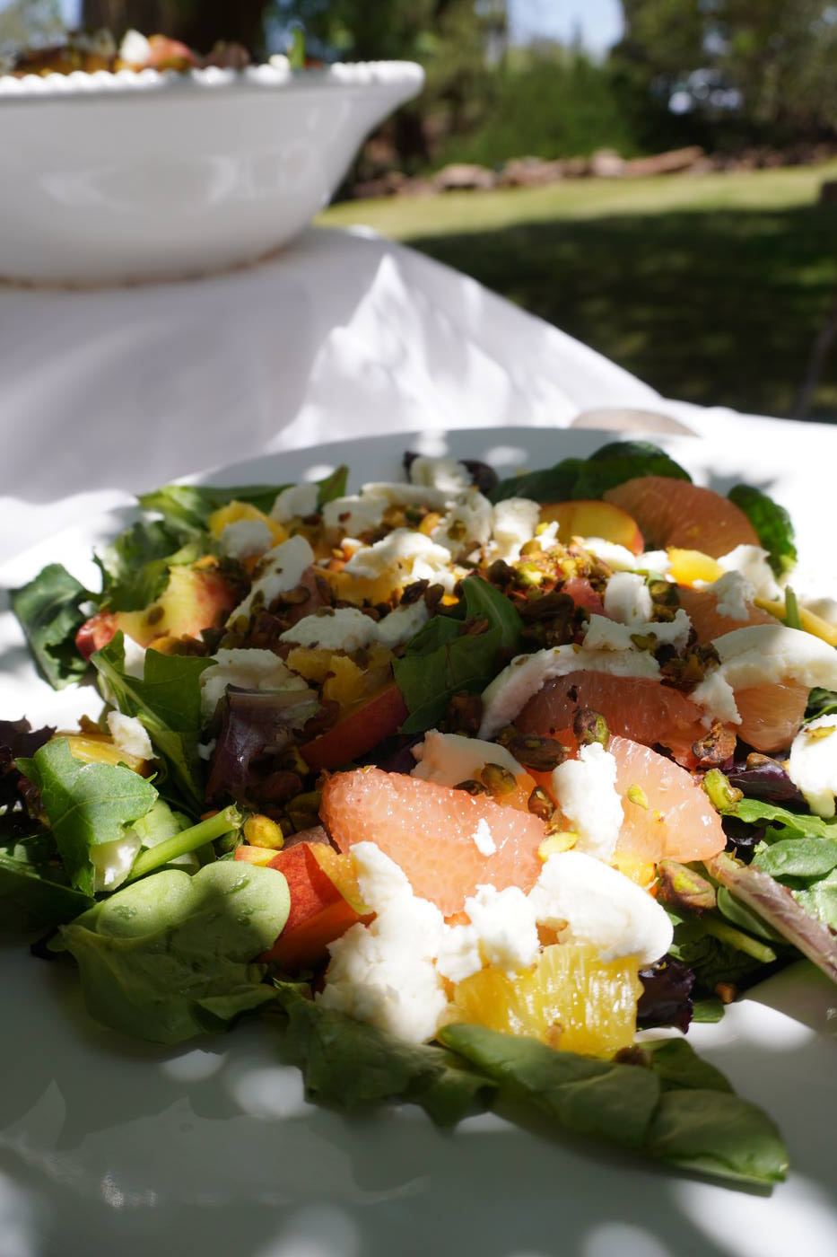Citrus salad with goat cheese
