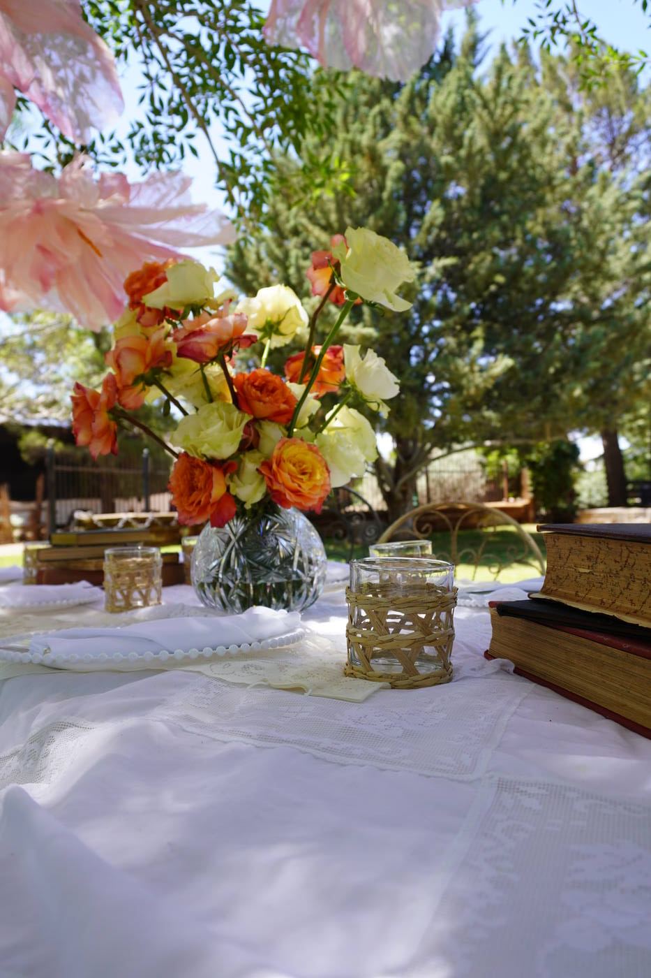 Table roses crystal vase